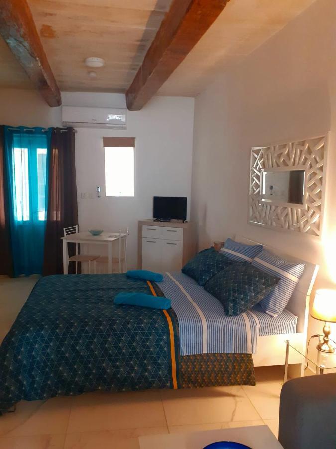 Garden view studio maisonette in Valletta Il-Furjana Buitenkant foto