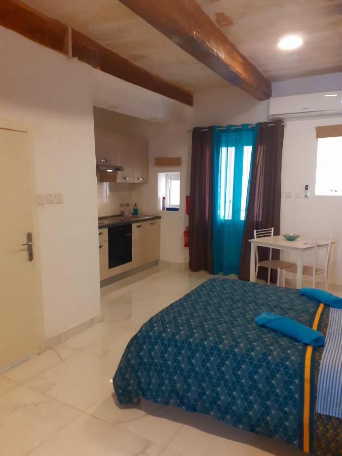 Garden view studio maisonette in Valletta Il-Furjana Buitenkant foto